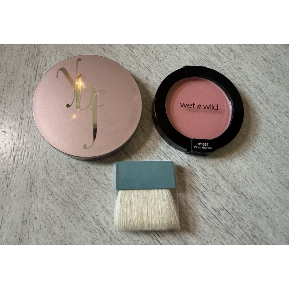 Wet n Wild Pinch Me Pink Blush, YBF Neutralizing/Bronzer, Benefit Brush 3Pcs